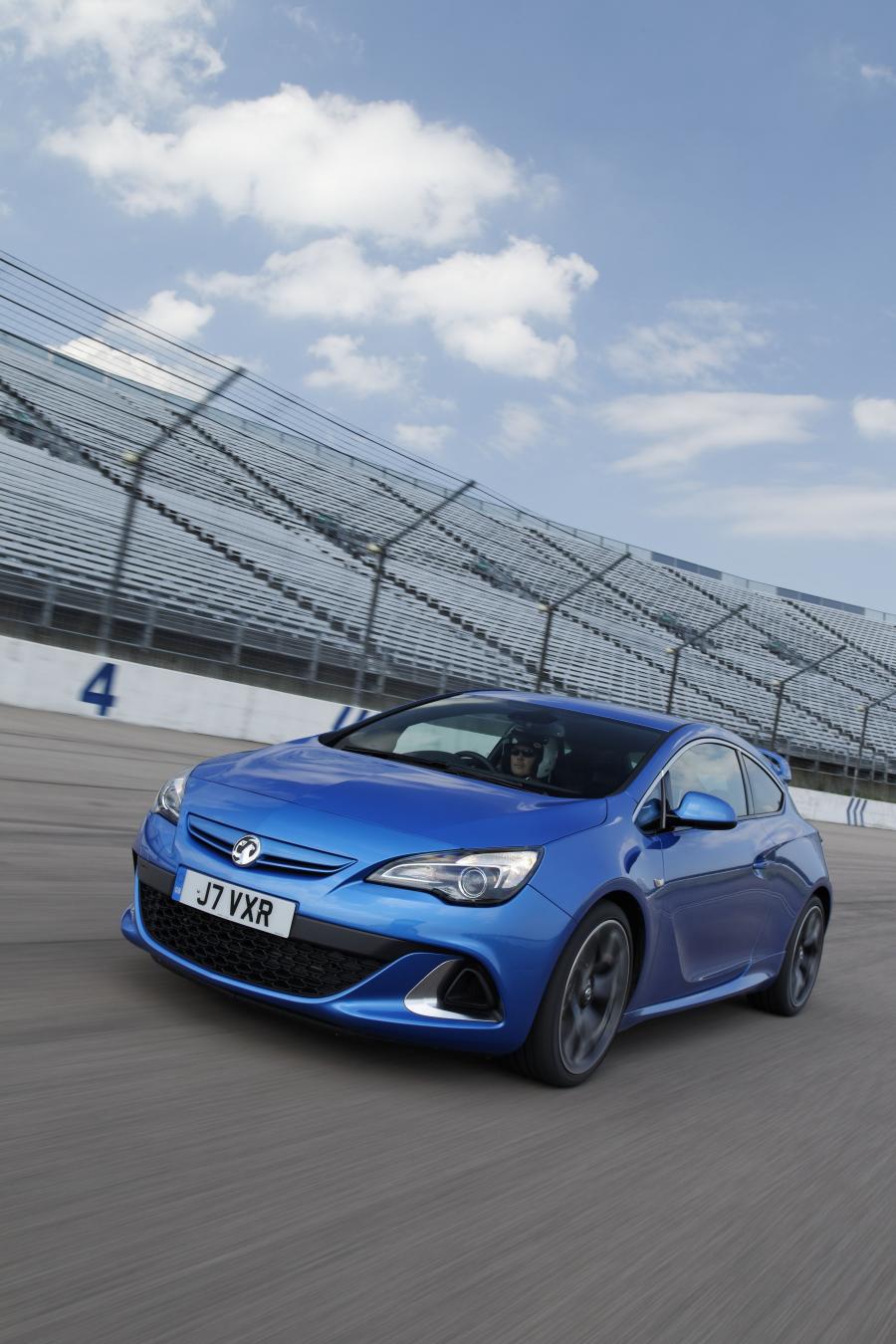  Vauxhall Astra VXR 2012 года  (фото 127 из 274)